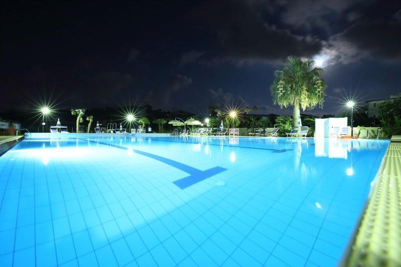 Hotel Calabrisella Calabria Bagian luar foto