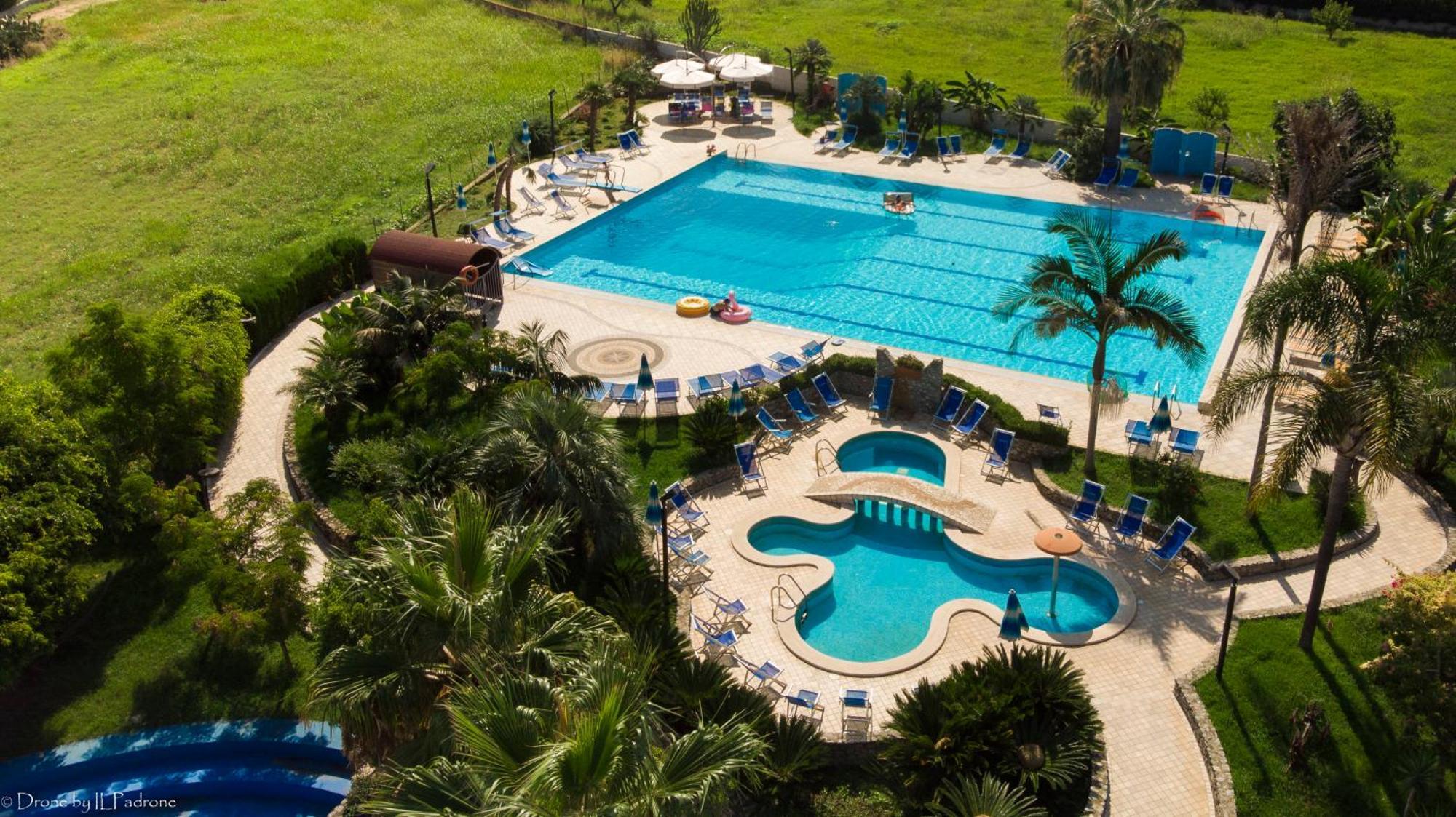 Hotel Calabrisella Calabria Bagian luar foto