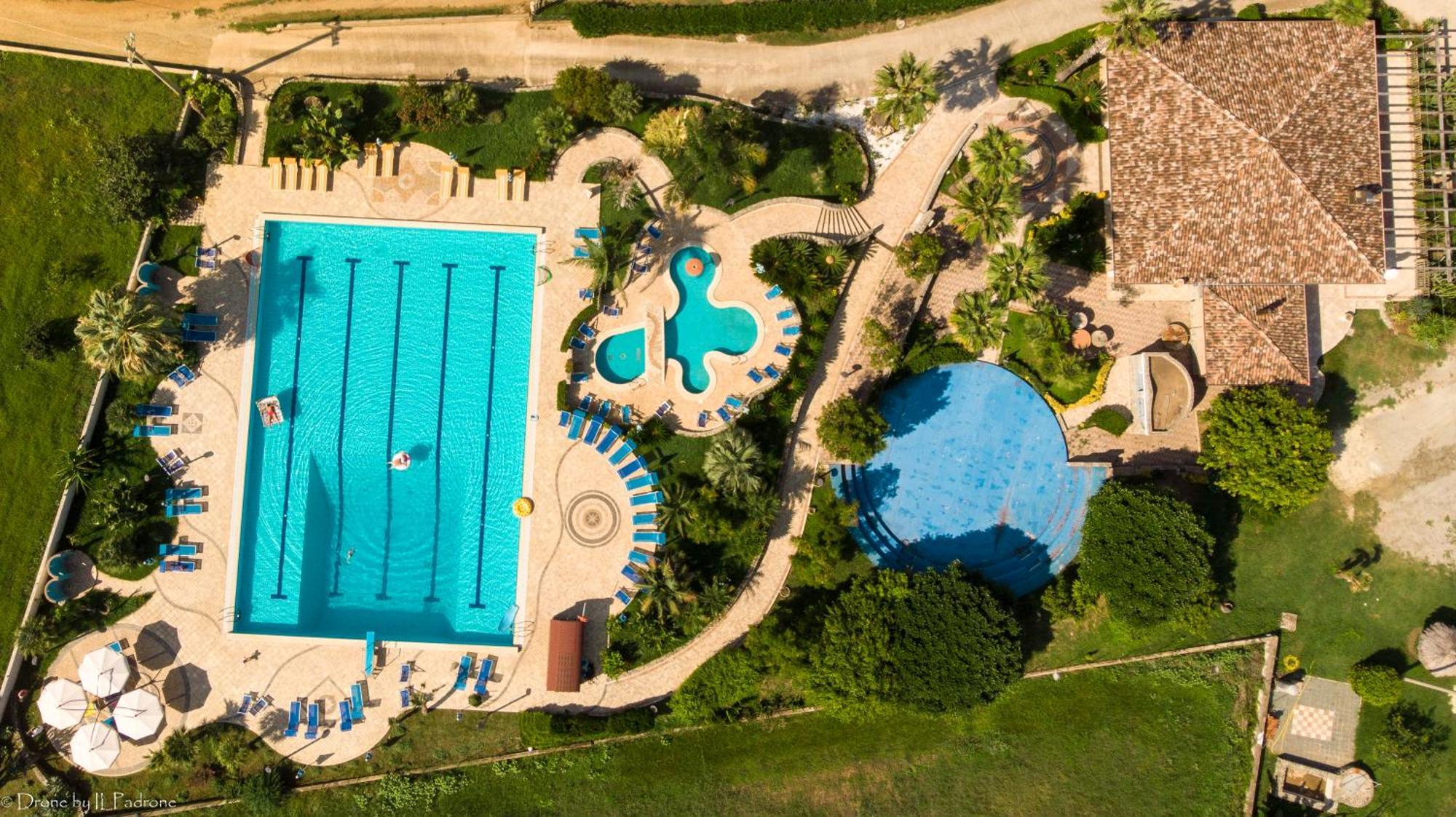 Hotel Calabrisella Calabria Bagian luar foto