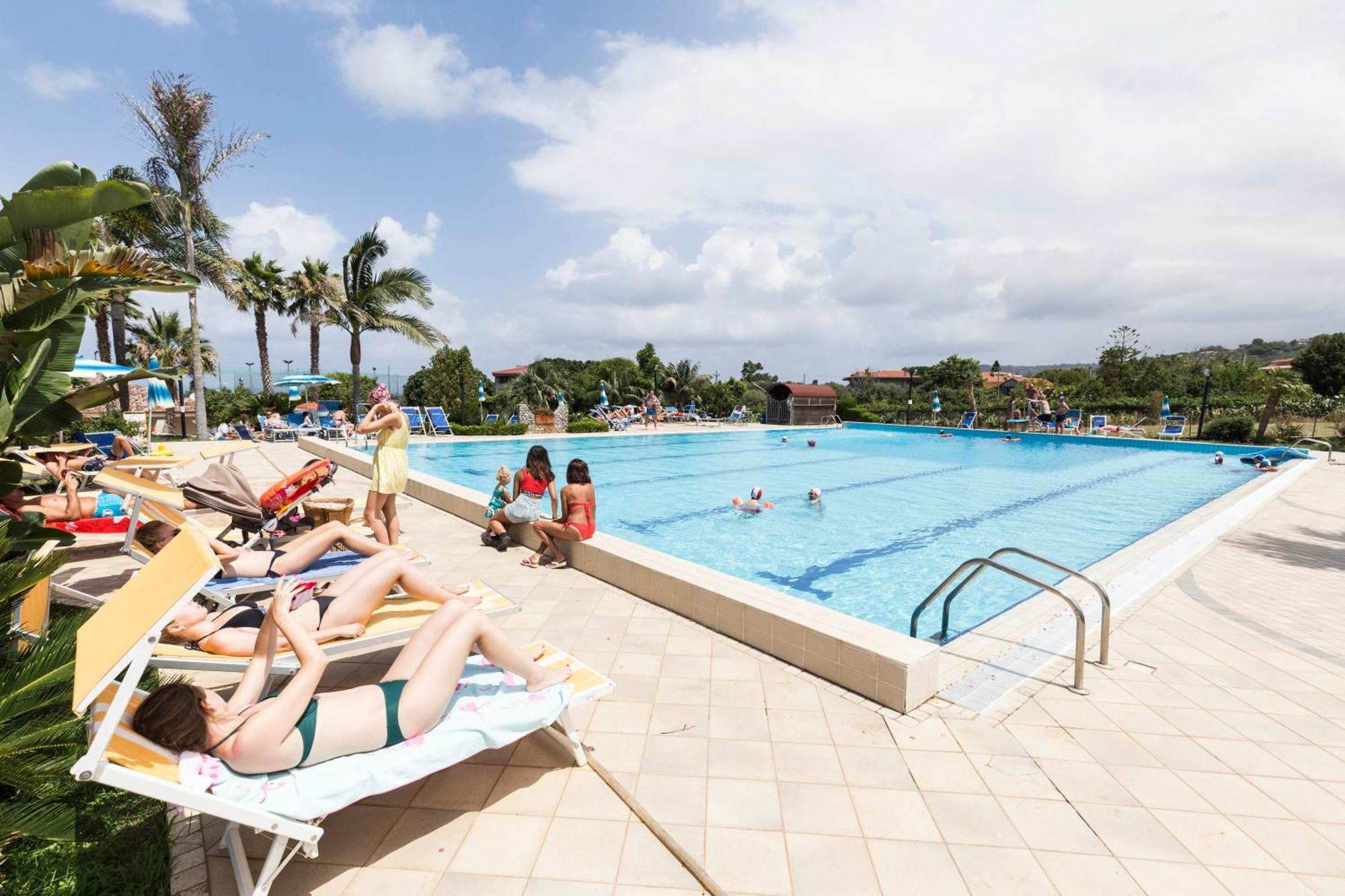 Hotel Calabrisella Calabria Bagian luar foto